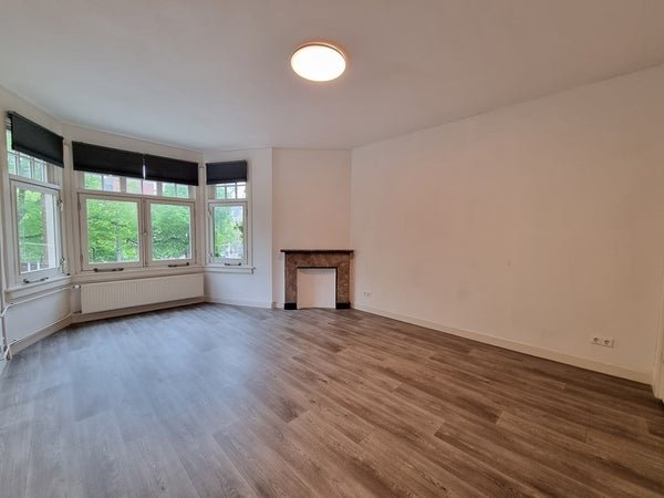 For rent: Flat Churchill-laan in Amsterdam