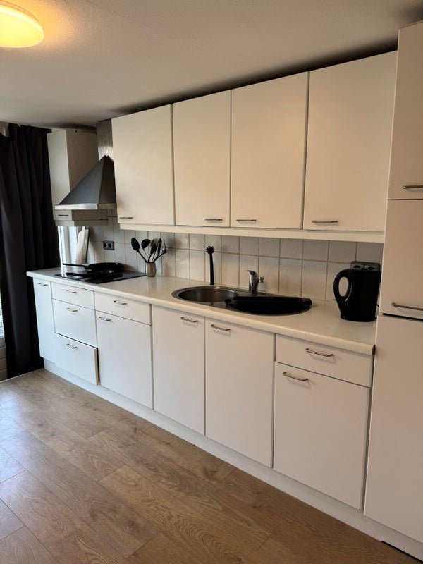 For rent: Room Van Zeggelenlaan 281 in Den Haag