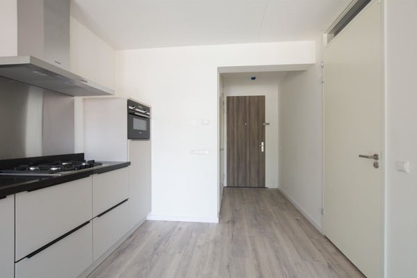 For rent: Studio Oude Haagweg in Den Haag
