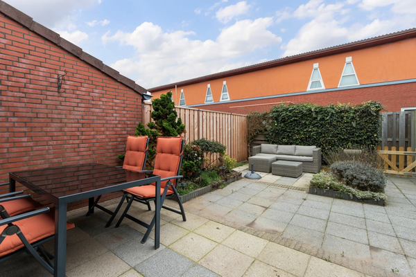 For rent: House Machteld Sandelijnslaan in Hendrik-Ido-Ambacht