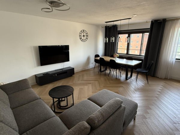 For rent: Flat Zuidplein in Rotterdam