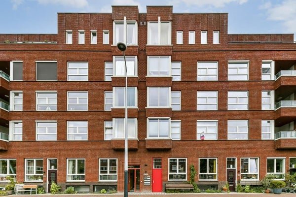 For rent: Flat Revaleiland in Amsterdam