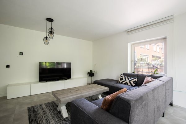 For rent: Flat Suze Groenewegplantsoen 67 a in Amsterdam