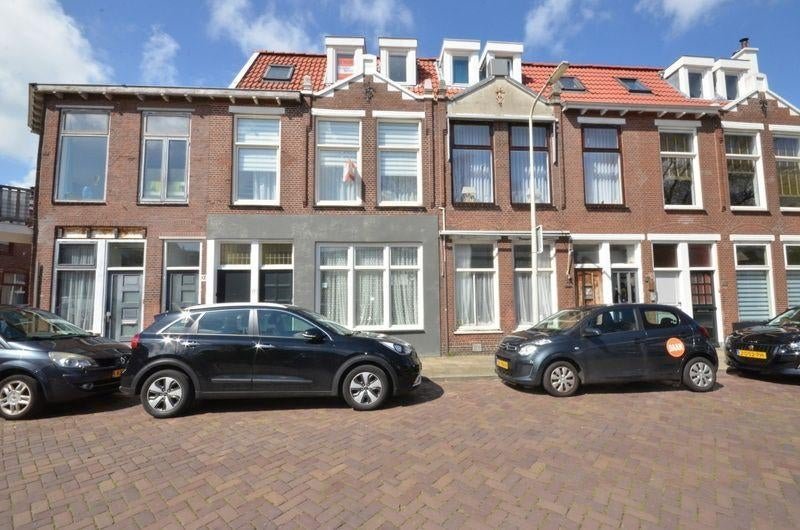 For rent: Flat Van St. Aldegondeplein in Den Haag