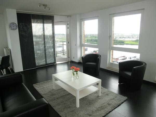 For rent: Flat Cas Oorthuyskade in Amsterdam