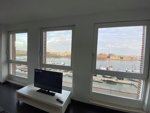 For rent: Flat Cas Oorthuyskade in Amsterdam
