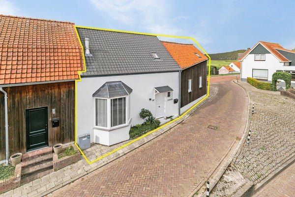For rent: House Dorpsplein in Graauw