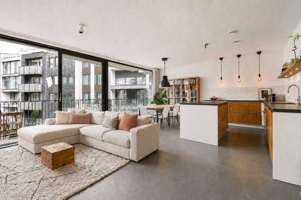 For rent: Flat Lindenhoevestraat in Amsterdam