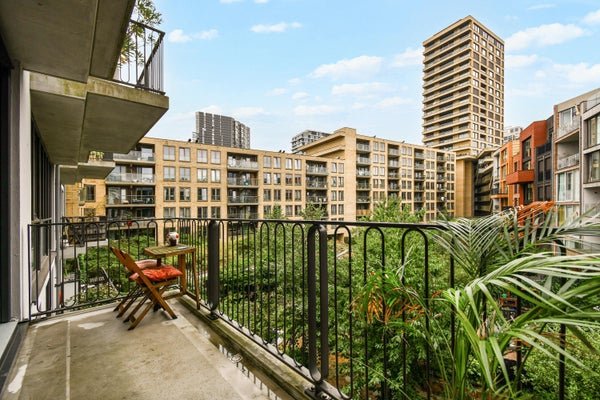 For rent: Flat Lindenhoevestraat in Amsterdam