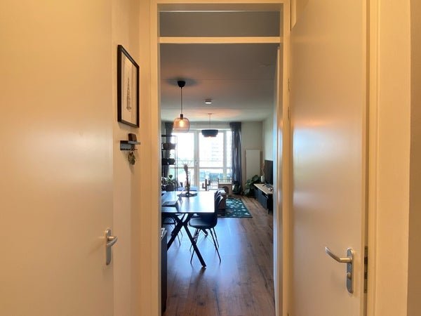 For rent: Flat Laakweg 28 E in Den Haag