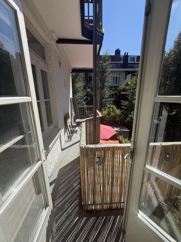 For rent: Flat Van Tuyll van Serooskerkenweg 89 1 in Amsterdam