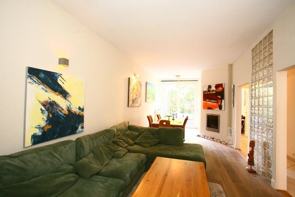 For rent: Flat De Moucheronstraat in Den Haag