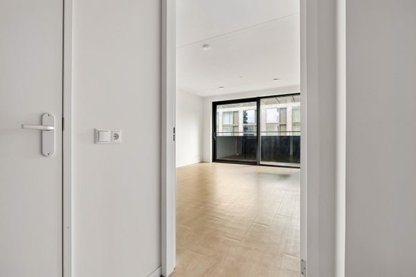For rent: Flat Elizabeth Anscombestraat 557 in Amsterdam