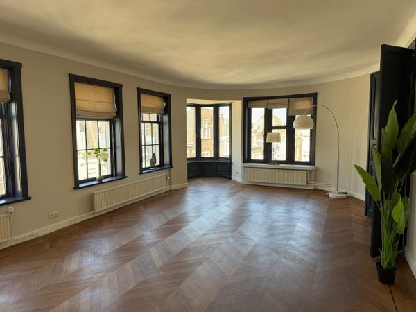 For rent: Flat Noordeinde in Den Haag