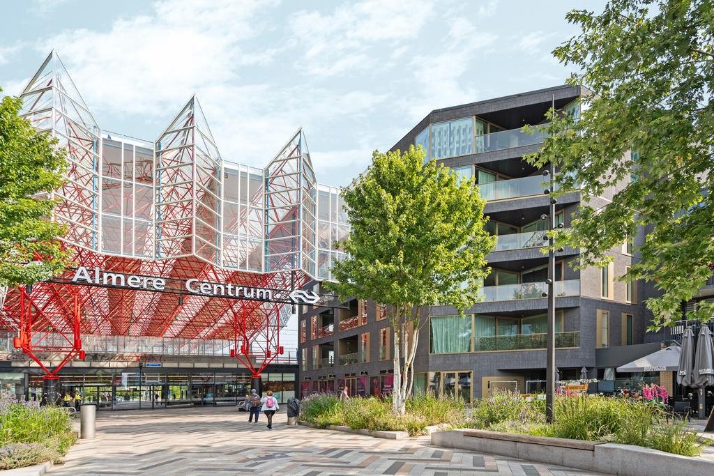 For rent: Flat Stationsplein 5 B in Almere