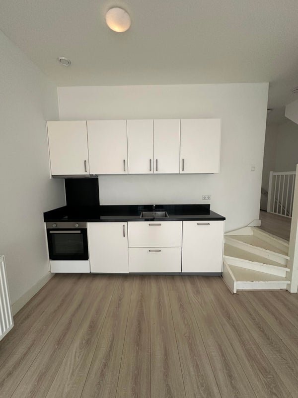 For rent: Flat Mathenesserweg in Rotterdam