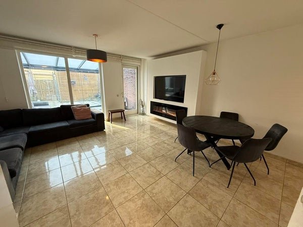 For rent: House Dr. J.A. Ringersstraat in Amsterdam